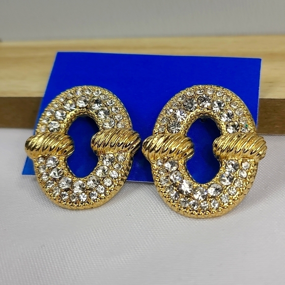 Vintage Jewelry - Vintage Gold-toned rhinestones earrings